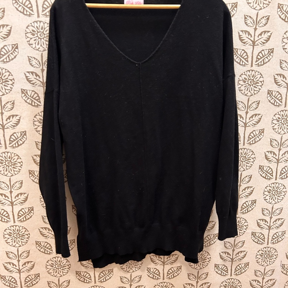 Pink Lily Classic Black V-Neck Sweater